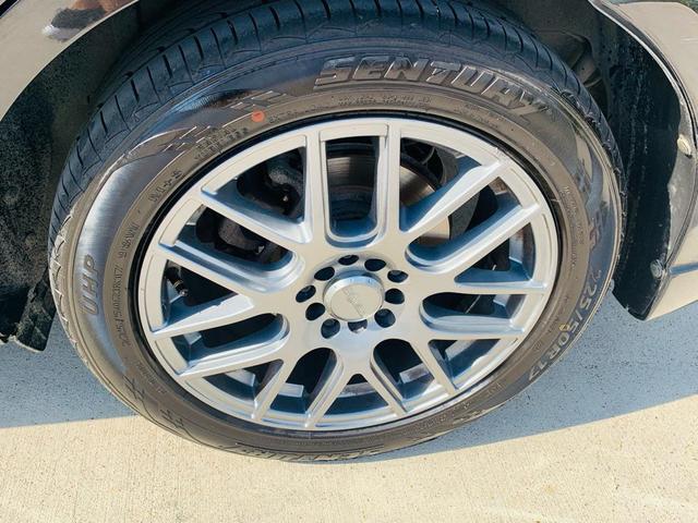 Photo of 2012 BLACK Ford Fusion