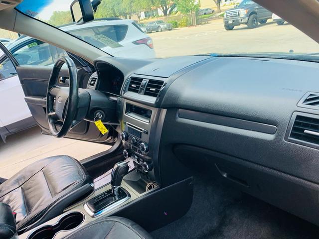 Photo of 2012 BLACK Ford Fusion