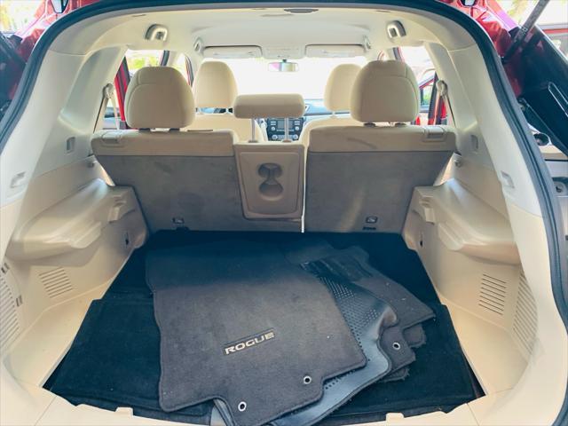Photo of 2016 Cayenne Red Nissan Rogue
