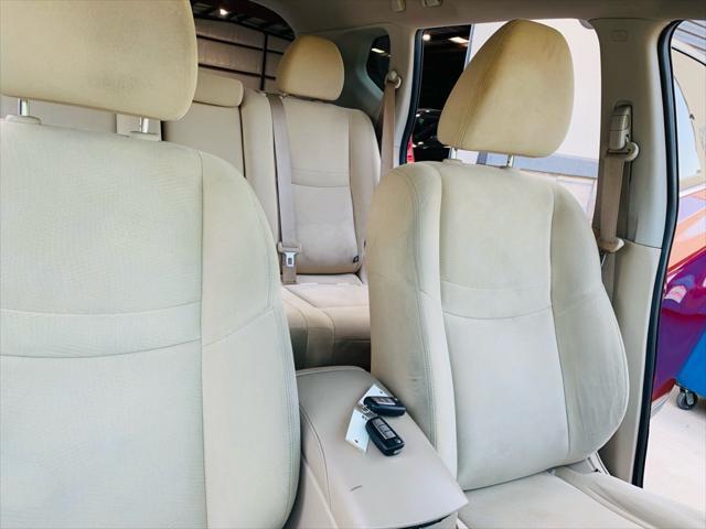 Photo of 2016 Cayenne Red Nissan Rogue