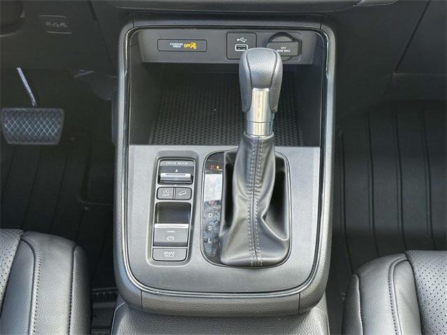 Photo of 2025 Crystal Black Pearl Honda CR-V