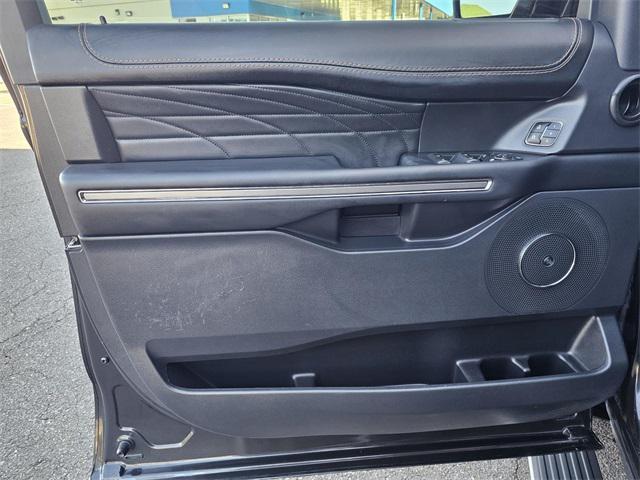 Photo of 2022 Gray Metallic Ford Expedition Max