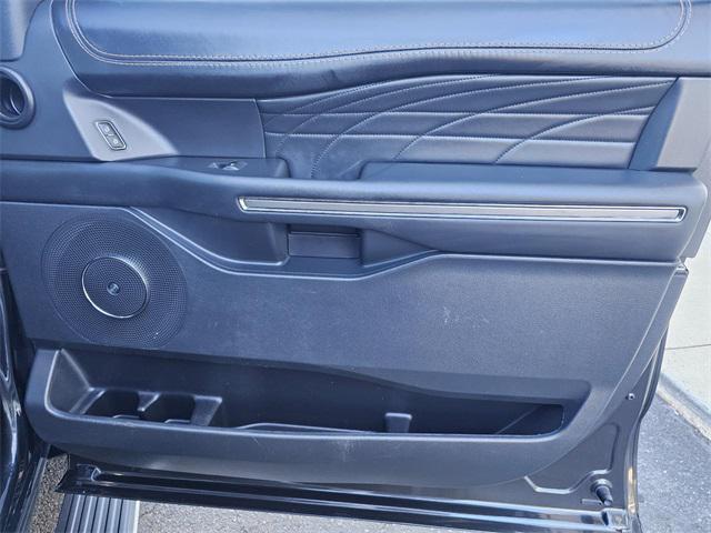 Photo of 2022 Gray Metallic Ford Expedition Max