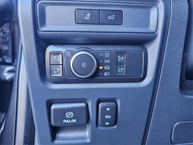 Photo of 2022 Gray Metallic Ford Expedition Max