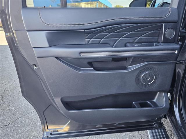 Photo of 2022 Gray Metallic Ford Expedition Max