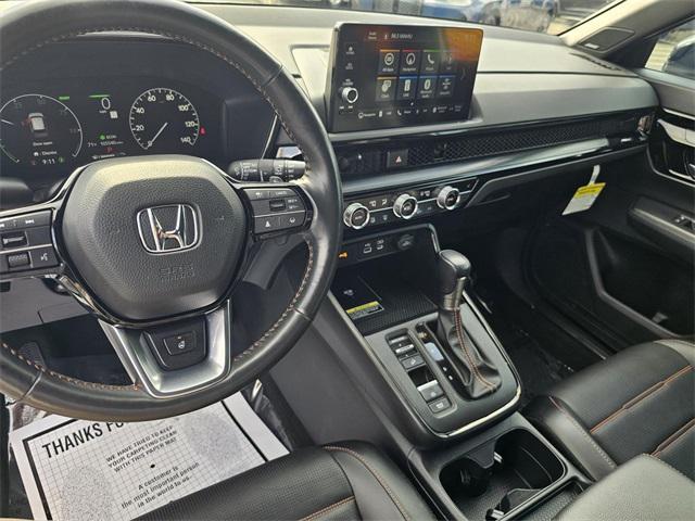 Photo of 2023 Platinum White Pearl Honda CR-V Hybrid