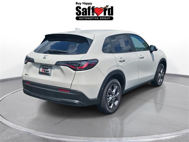 Photo of 2026 Platinum White Pearl Honda HR-V