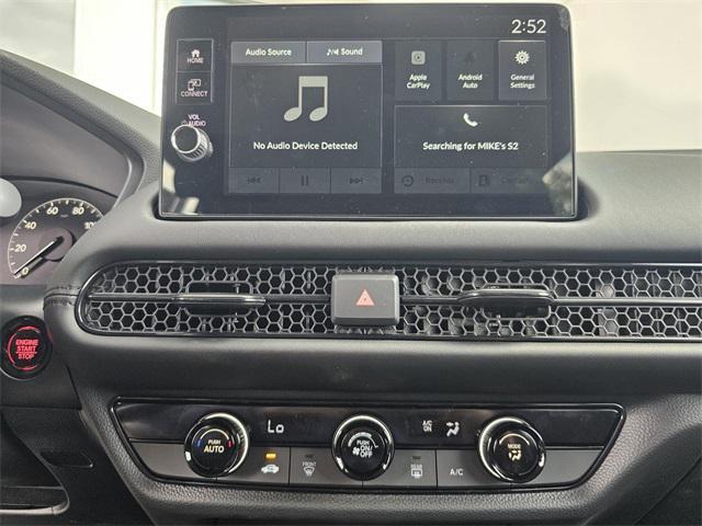Photo of 2026 Platinum White Pearl Honda HR-V