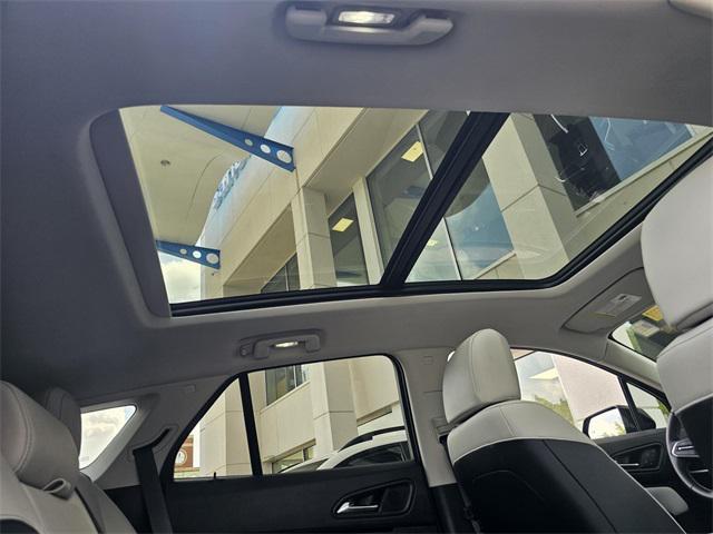 Photo of 2025 Mercury Silver Metallic Honda Prologue