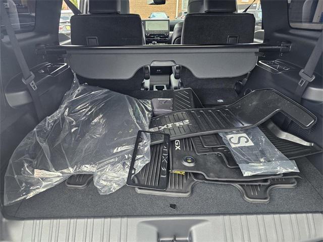 Photo of 2025 Nori Green Pearl Lexus GX 550