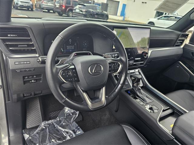 Photo of 2025 Nori Green Pearl Lexus GX 550
