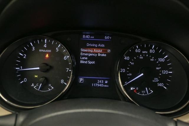 Photo of 2019 Pearl White Tricoat Nissan Rogue