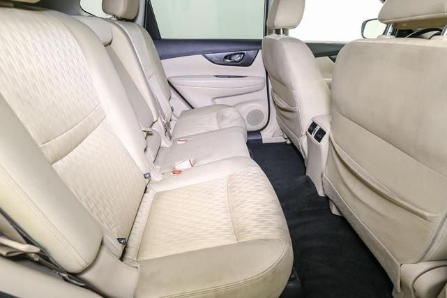 Photo of 2019 Pearl White Tricoat Nissan Rogue