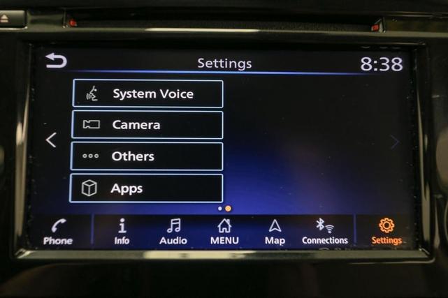 Photo of 2019 Pearl White Tricoat Nissan Rogue
