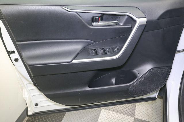 Photo of 2022 White Toyota RAV4