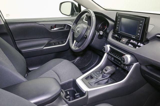 Photo of 2022 White Toyota RAV4