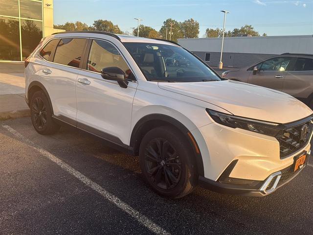 Photo of 2023 Platinum White Pearl Honda CR-V Hybrid