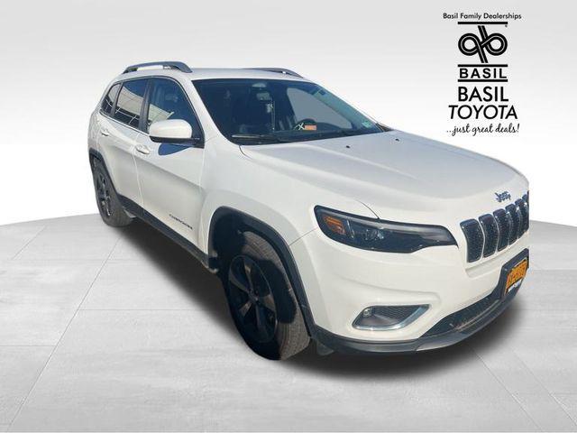 Photo of 2019 Bright White Clearcoat Jeep Cherokee