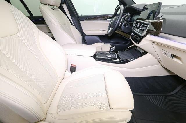 Photo of 2022 Black Sapphire Metallic BMW X3