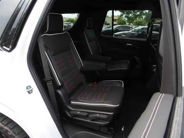 Photo of 2025 Summit White GMC Yukon