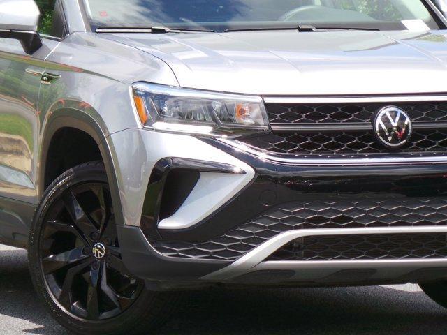 Photo of 2023 Pyrite Silver Metallic Volkswagen Taos