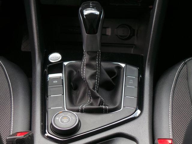 Photo of 2023 Pyrite Silver Metallic Volkswagen Taos