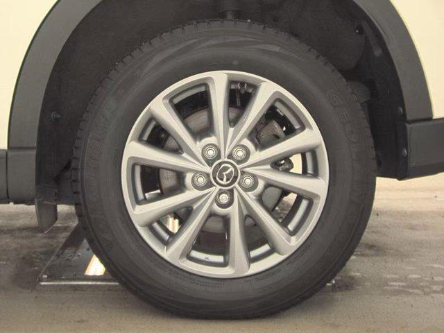 Photo of 2022 Snowflake White Pearl Mazda CX-5