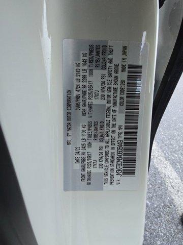 Photo of 2022 Snowflake White Pearl Mazda CX-5