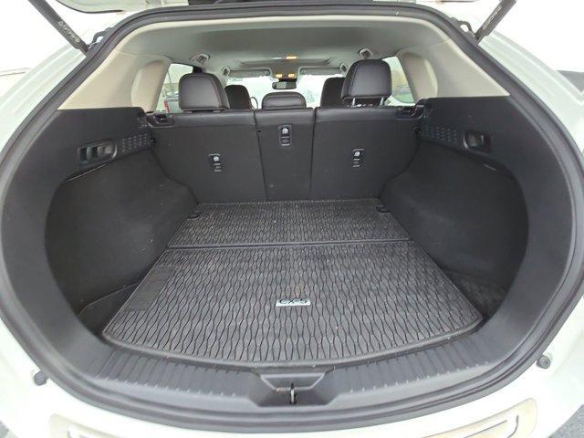 Photo of 2022 Snowflake White Pearl Mazda CX-5