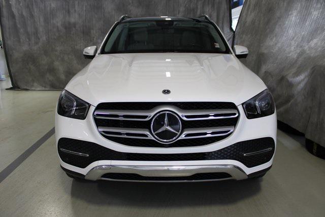 Photo of 2021 Polar White Mercedes-Benz GLE 350