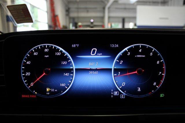 Photo of 2021 Polar White Mercedes-Benz GLE 350