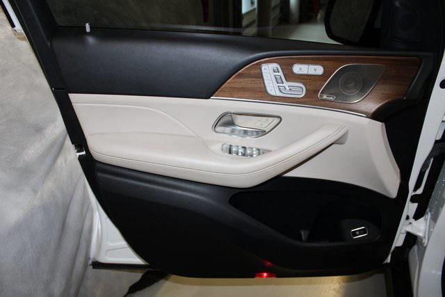 Photo of 2021 Polar White Mercedes-Benz GLE 350