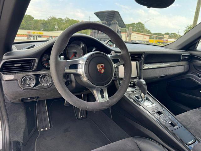 Photo of 2015 GT Silver Metallic Porsche 911