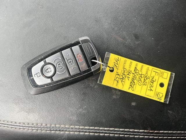 Photo of 2023 CARBONIZED GRAY METALLIC Ford Explorer