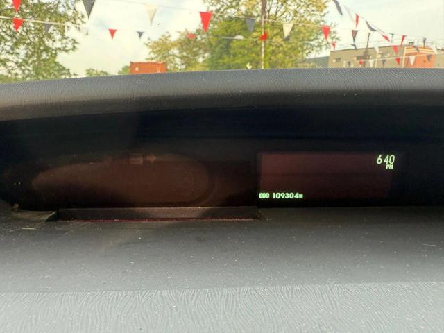 Photo of 2010 Classic Silver Metallic Toyota Prius