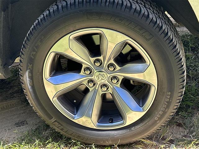 Photo of 2019 Billet Silver Metallic Clearcoat RAM 1500