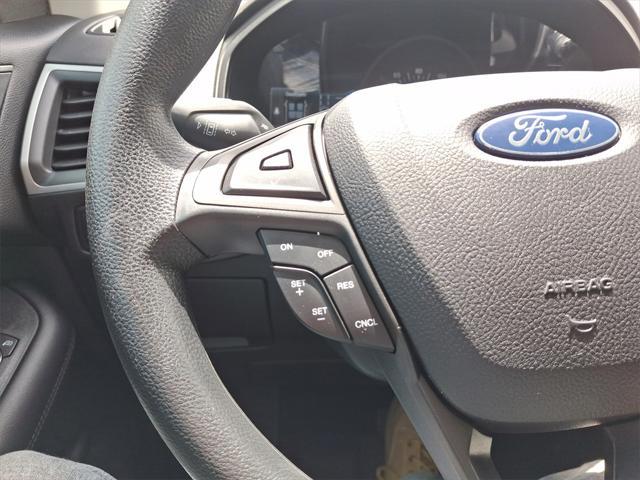 Photo of 2022 Oxford White Ford Edge