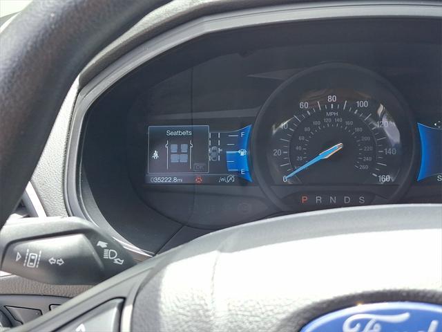 Photo of 2022 Oxford White Ford Edge