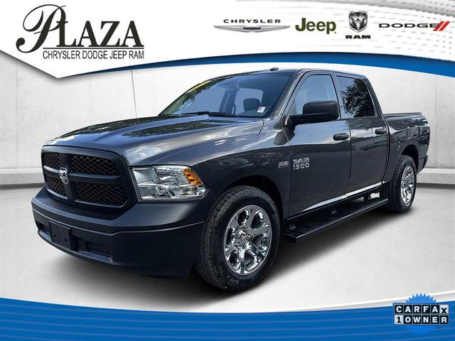 Photo of 2016 Brilliant Black Crystal Pearlcoat RAM 1500
