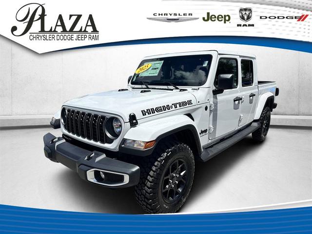 Photo of 2025 Bright White Clearcoat Jeep Gladiator