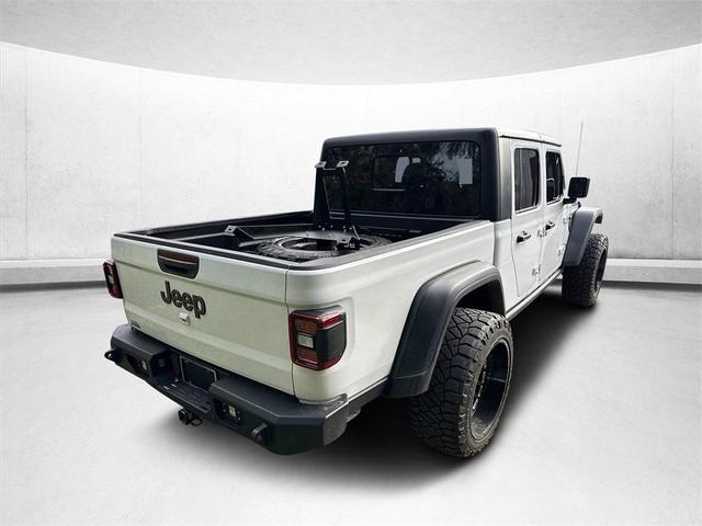 Photo of 2020 Bright White Clearcoat Jeep Gladiator