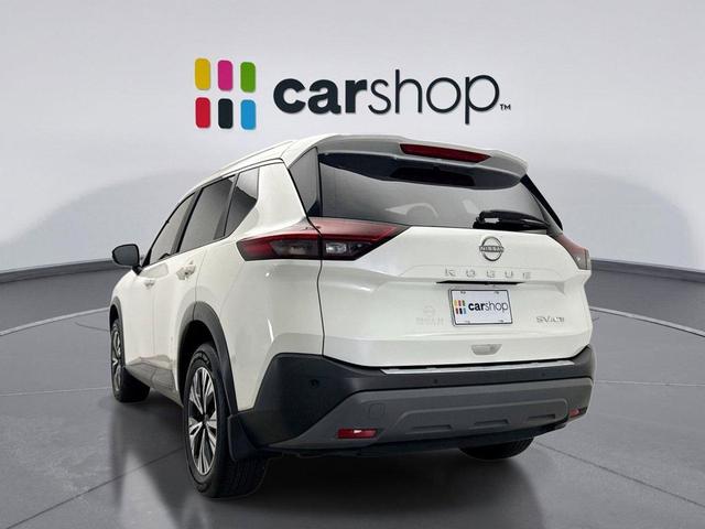Photo of 2023 Pearl White Tricoat Nissan Rogue