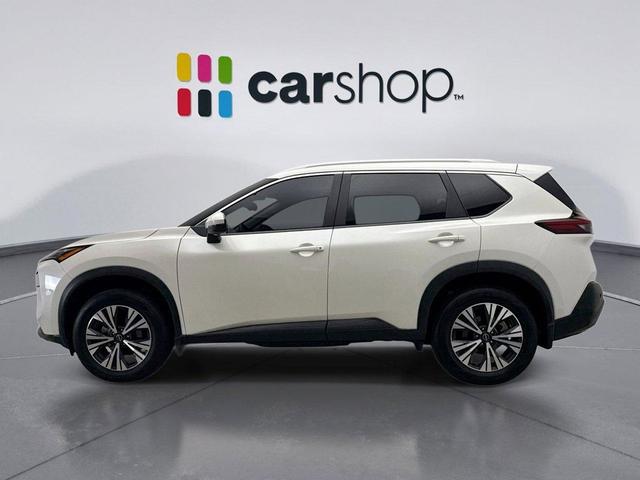 Photo of 2023 Pearl White Tricoat Nissan Rogue
