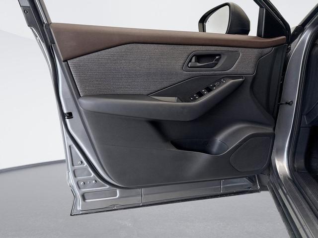 Photo of 2023 Gun Metallic Nissan Rogue