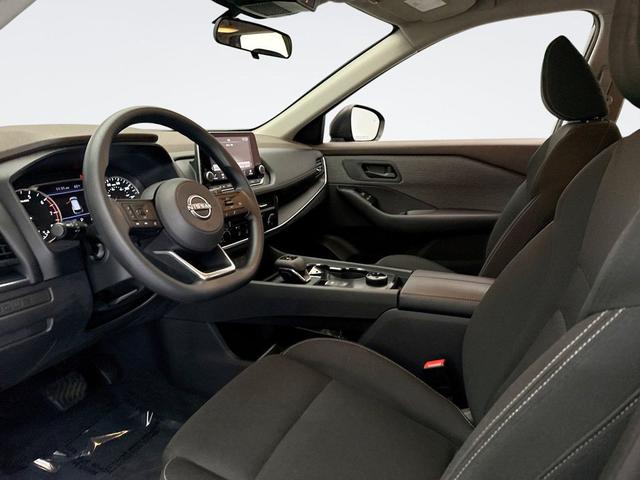 Photo of 2023 Gun Metallic Nissan Rogue