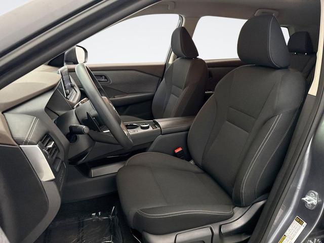 Photo of 2023 Gun Metallic Nissan Rogue