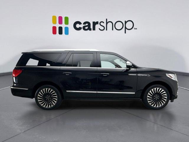 Photo of 2021 INFINITE BLACK Lincoln Navigator