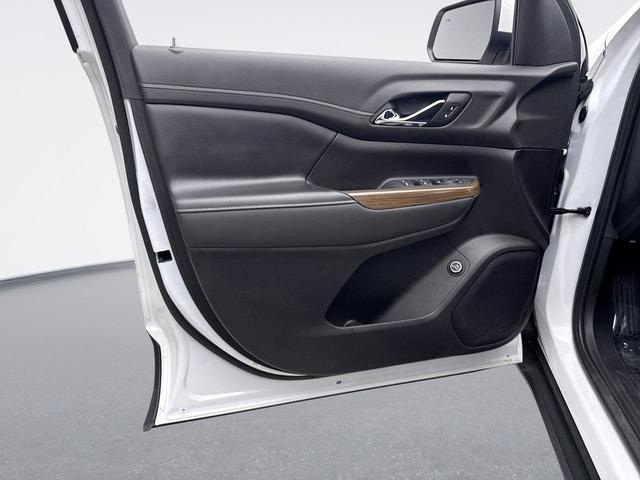 Photo of 2022 Summit White GMC Acadia