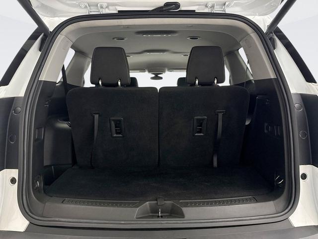 Photo of 2022 Summit White GMC Acadia
