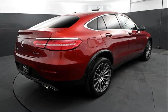 Photo of 2018 Burgundy Mercedes-Benz GLC 300